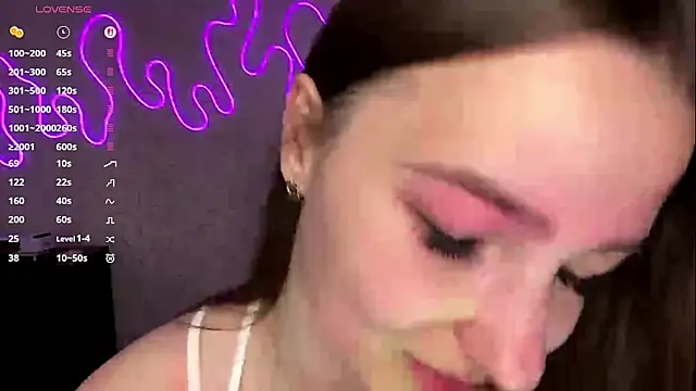 Snapshot of GemmaGunter chatting on 3, 5, 2026 GemmaGunter online show from 3, 5, 2026