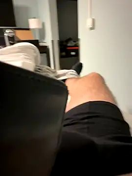 Snapshot of maxh08625 chatting on 2, 10, 2025 maxh08625 online show from 2, 10, 2025