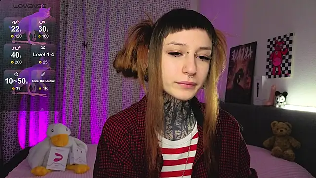 LilithPoison online show from 2, 11, 2025