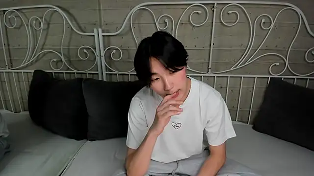 HeejinWang online show from 1, 11, 2025