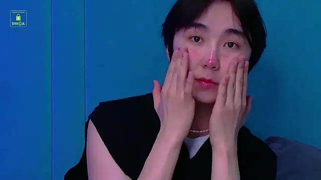 HeejinWang online show from 7, 4, 2026