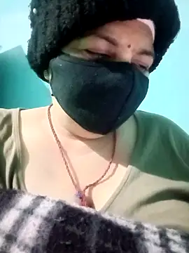 Love-890 online show from 18, 12, 2025