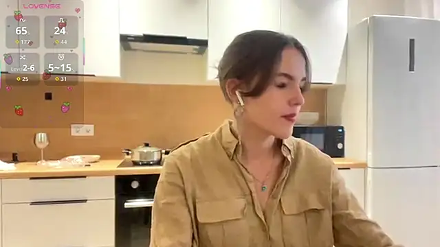 FavorLeila online show from 24, 9, 2025