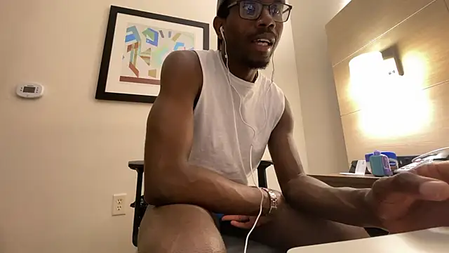 Snapshot of SandroSays chatting on 1, 12, 2025 SandroSays online show from 1, 12, 2025