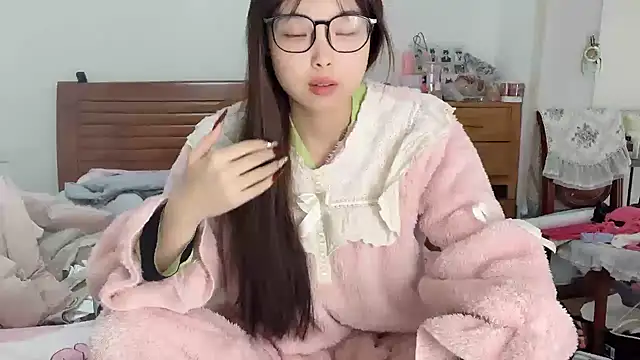 Akong11 online show from 14, 12, 2025