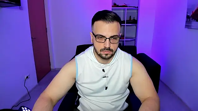 Snapshot of Jace_Thorne chatting on 18, 11, 2025 Jace Thorne online show from 18, 11, 2025