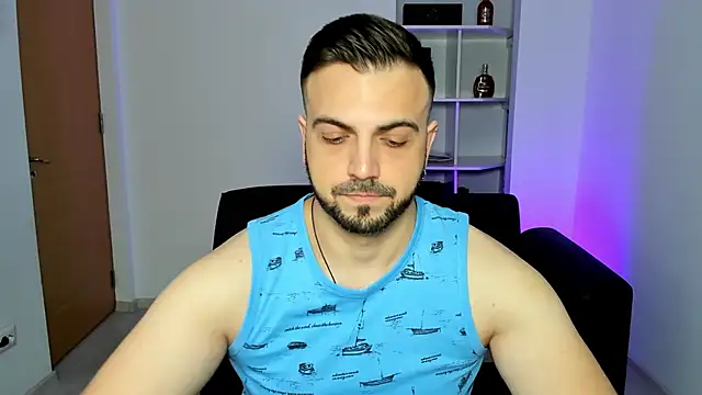 Snapshot of Jace_Thorne chatting on 20, 11, 2025 Jace Thorne online show from 20, 11, 2025