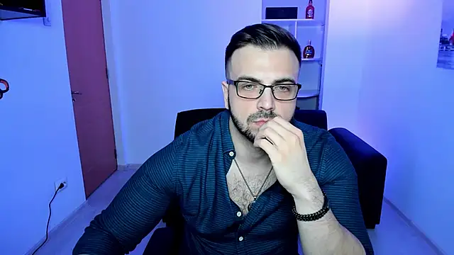 Snapshot of Jace_Thorne chatting on 21, 11, 2025 Jace Thorne online show from 21, 11, 2025