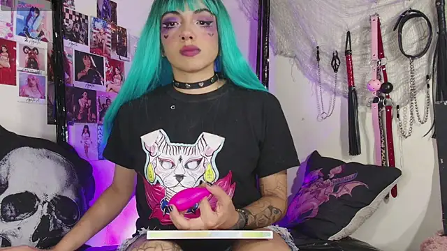 agathaaiko6 online show from 25, 9, 2025