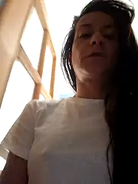 Snapshot of Lauraxxsteen chatting on 27, 9, 2025 Lauraxxsteen online show from 27, 9, 2025