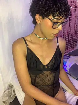 Snapshot of Sweet_Tyra_Doll chatting on 4, 10, 2025 Sweet Tyra Doll online show from 4, 10, 2025
