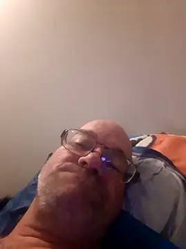 nounours197314 online show from 21, 2, 2026