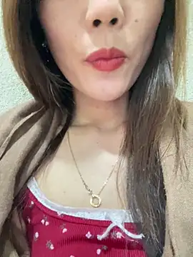 Moon pusy online show from 8, 2, 2026