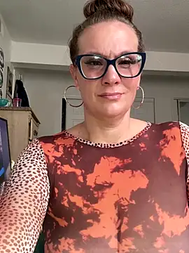 Snapshot of Ariasweetaspie chatting on 26, 11, 2025 Ariasweetaspie online show from 26, 11, 2025