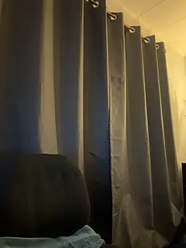 Snapshot of ZoeyJohnson chatting on 7, 11, 2025 ZoeyJohnson online show from 7, 11, 2025