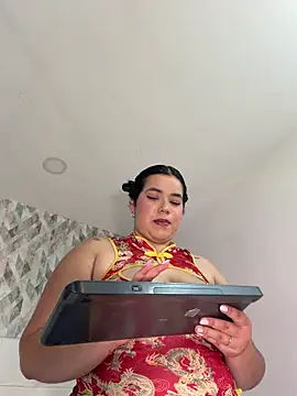 Snapshot of krisstenSantos chatting on 6, 5, 2026 krisstenSantos online show from 6, 5, 2026