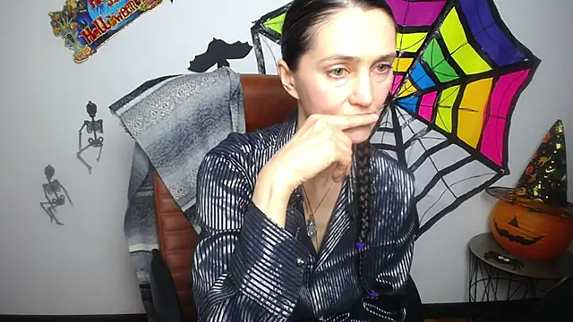 TayaFinch online show from 31, 10, 2025