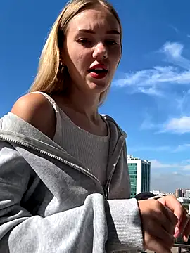 MilaMoone online show from 1, 10, 2025