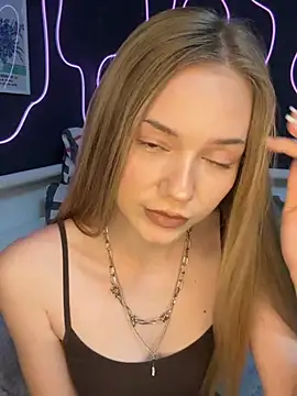 Snapshot of MilaMoone chatting on 8, 2, 2026 MilaMoone online show from 8, 2, 2026