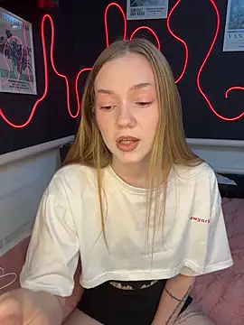 Snapshot of MilaMoone chatting on 26, 2, 2026 MilaMoone online show from 26, 2, 2026