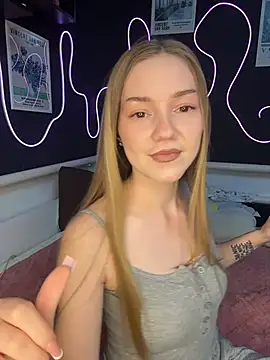 Snapshot of MilaMoone chatting on 3, 3, 2026 MilaMoone online show from 3, 3, 2026