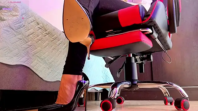 Snapshot of heylovelygirl chatting on 17, 2, 2026 heylovelygirl online show from 17, 2, 2026