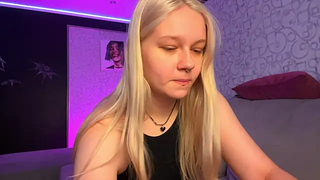 Snapshot of Dory_liss chatting on 23, 10, 2025 Dory liss online show from 23, 10, 2025