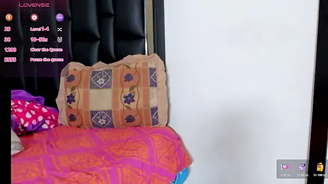 Snapshot of ArexBlakk chatting on 1, 11, 2025 ArexBlakk online show from 1, 11, 2025