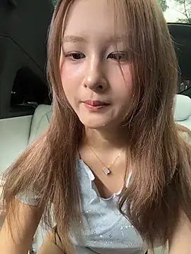Snapshot of yuki_june chatting on 11, 6, 2026 yuki june online show from 11, 6, 2026
