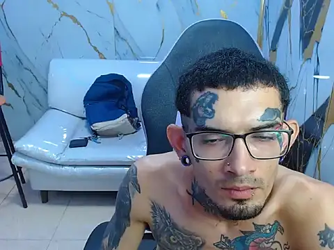 boy tatto777 online show from 15, 5, 2026