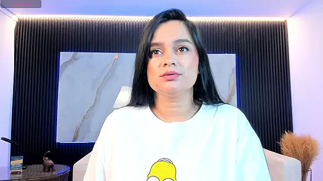 Snapshot of Megancoxx chatting on 23, 10, 2025 Megancoxx online show from 23, 10, 2025