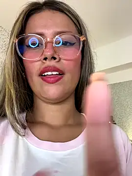 EMILIIA RICHTER   online show from 30, 10, 2025