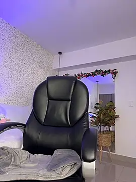 EMILIIA RICHTER   online show from 27, 2, 2026