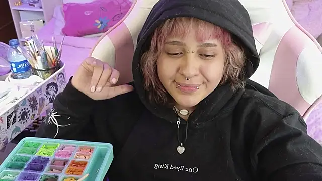 Snapshot of NekoWaifu chatting on 29, 4, 2026 NekoWaifu online show from 29, 4, 2026