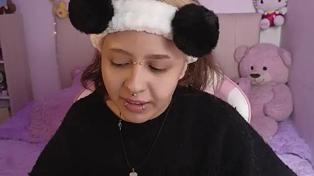 Snapshot of NekoWaifu chatting on 15, 5, 2026 NekoWaifu online show from 15, 5, 2026