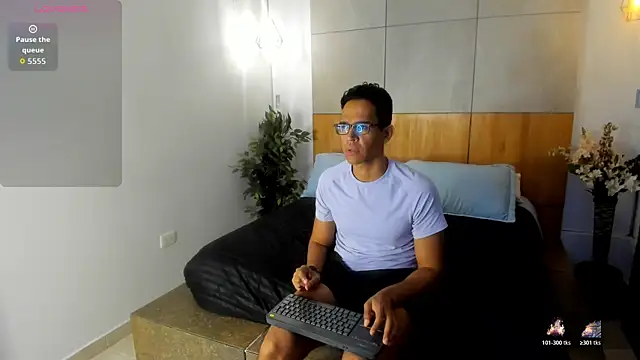 Snapshot of JacobDraven chatting on 14, 11, 2025 JacobDraven online show from 14, 11, 2025