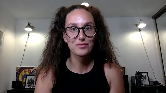 Snapshot of annmarieferrara chatting on 19, 9, 2025 annmarieferrara online show from 19, 9, 2025