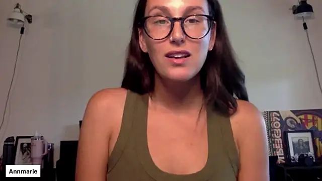 Snapshot of annmarieferrara chatting on 13, 10, 2025 annmarieferrara online show from 13, 10, 2025