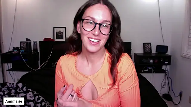 Snapshot of annmarieferrara chatting on 31, 10, 2025 annmarieferrara online show from 31, 10, 2025