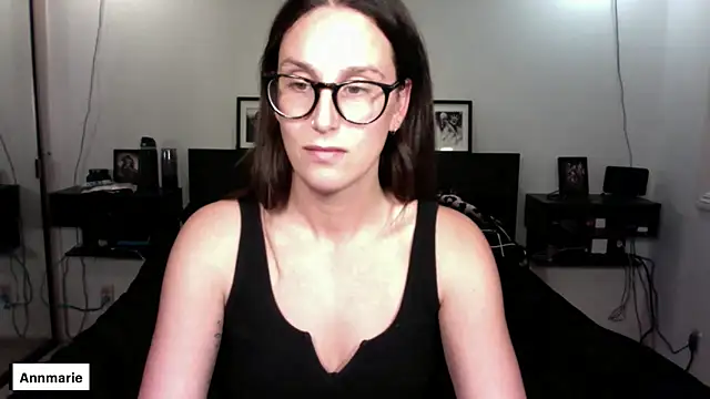 Snapshot of annmarieferrara chatting on 12, 11, 2025 annmarieferrara online show from 12, 11, 2025