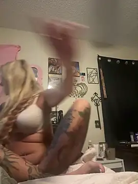 Snapshot of tattoobarbiexox chatting on 14, 10, 2025 tattoobarbiexox online show from 14, 10, 2025