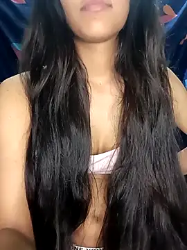 Snapshot of reetika6375 chatting on 11, 11, 2025 reetika6375 online show from 11, 11, 2025