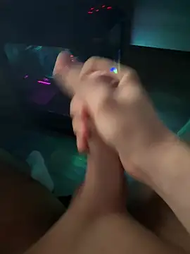 Snapshot of jstntz chatting on 5, 3, 2026 jstntz online show from 5, 3, 2026