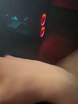 Snapshot of jstntz chatting on 5, 4, 2026 jstntz online show from 5, 4, 2026