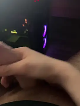 Snapshot of jstntz chatting on 14, 4, 2026 jstntz online show from 14, 4, 2026