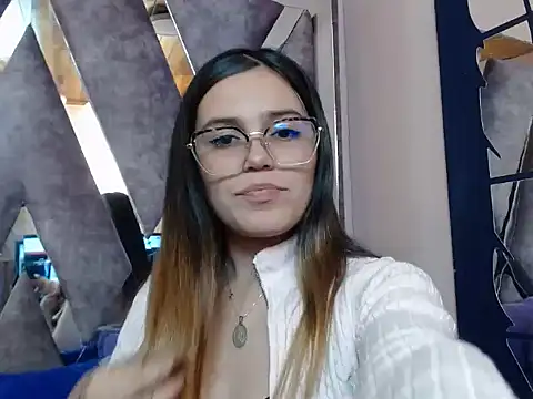 Snapshot of CRISTALHERRANZ chatting on 27, 9, 2025 CRISTALHERRANZ online show from 27, 9, 2025