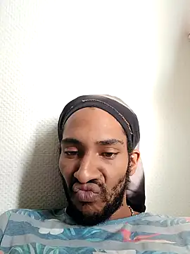 Snapshot of Mikaaa97 chatting on 1, 10, 2025 Mikaaa97 online show from 1, 10, 2025