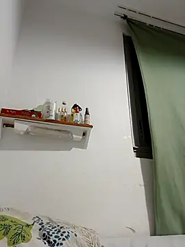 Snapshot of Mikaaa97 chatting on 24, 10, 2025 Mikaaa97 online show from 24, 10, 2025