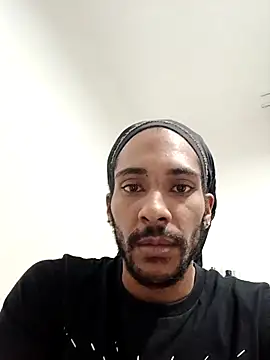 Snapshot of Mikaaa97 chatting on 16, 11, 2025 Mikaaa97 online show from 16, 11, 2025