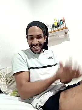 Snapshot of Mikaaa97 chatting on 21, 12, 2025 Mikaaa97 online show from 21, 12, 2025